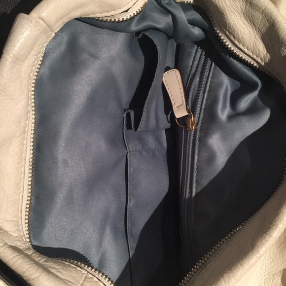 Off white coach purse - Picture 4 of 5